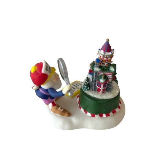 Department 56 North Pole - "Making Each House Checking It Twice" Special Edition - Picture 2 of 9